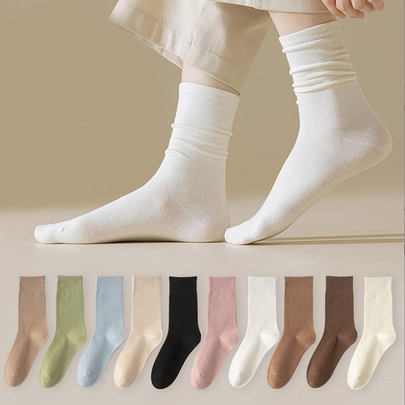 Calcetines de pila de estilo retro de otoño/invierno de color sólido Calcetines blancos